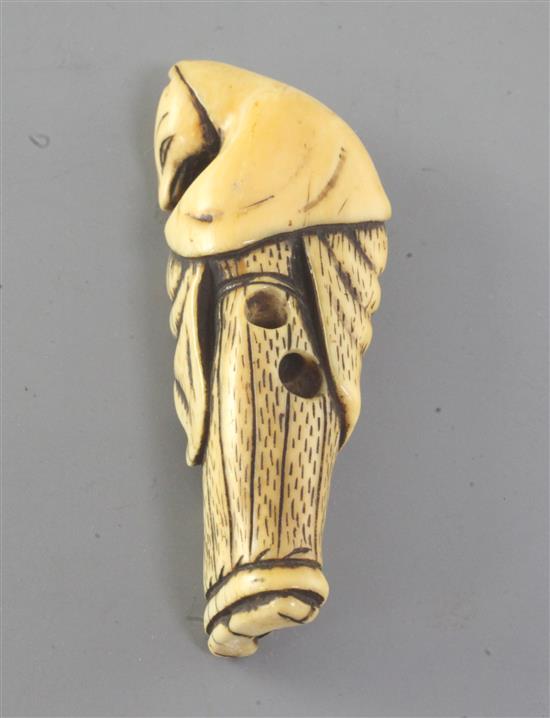 A Japanese fox-woman ivory netsuke, 18th century, 7.9cm (no.567)